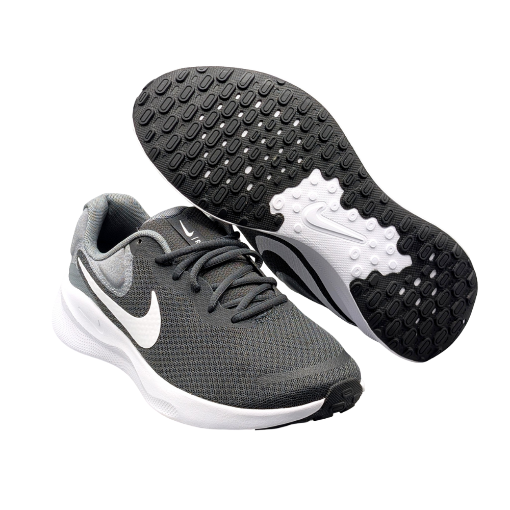 NIKE REVOLUTION 7